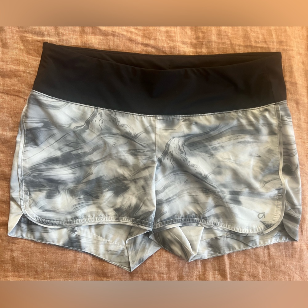 Maternity GapFit 3.5" Running Shorts